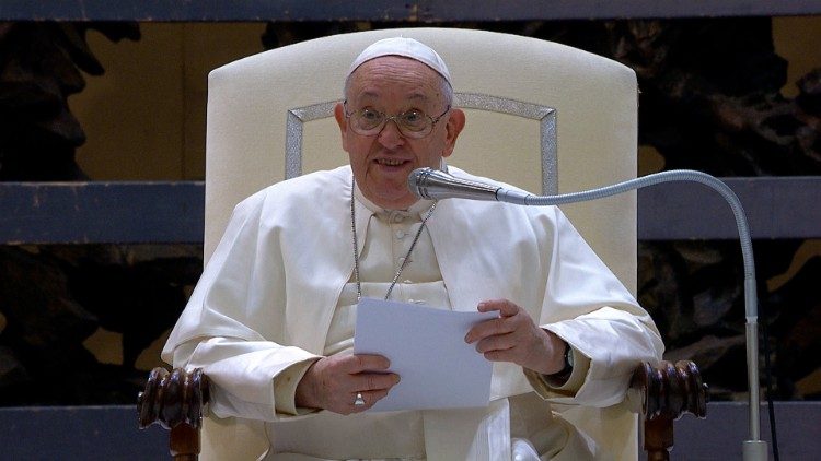 O Papa: em Jesus encontramos a esperança para mudar nossas vidas 1