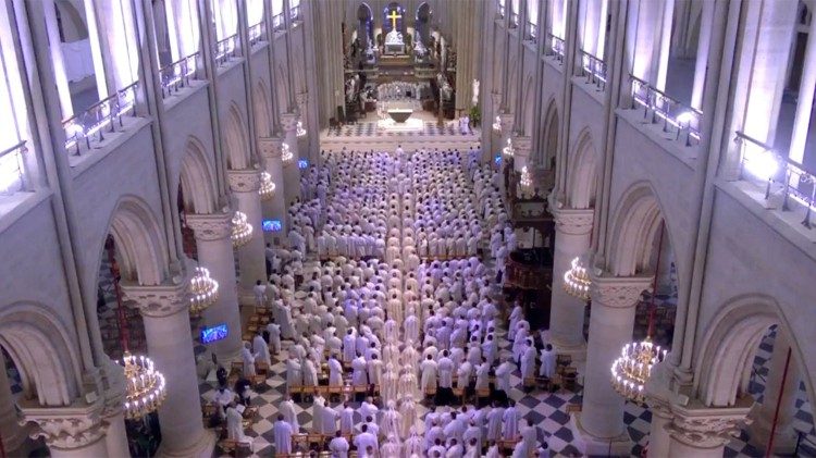 O Papa ao Jubileu dos sacerdotes de Île-de-France: radicar a vida em Jesus 1
