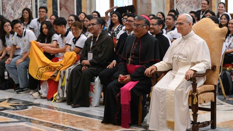 Jovens peruanos celebram sua fé com o Papa 3