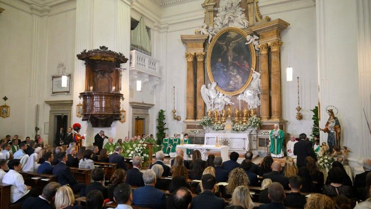 O Papa: tenhamos os mesmos sentimentos de Cristo, cheios de amor e compaixão 6