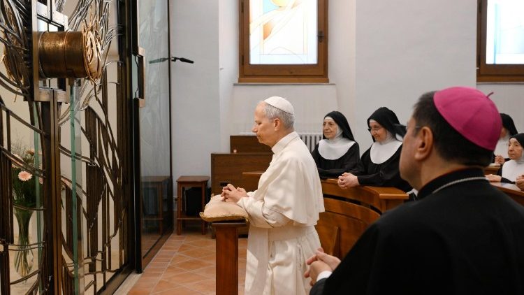 O Papa às clarissas: é belo que a Igreja conheça a vida de vocês 9