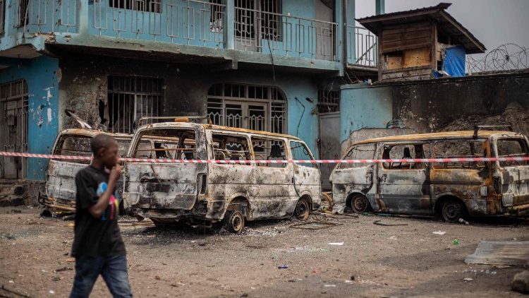 Papa Leão expressa dor por ataque à Igreja Católica na RD Congo 6