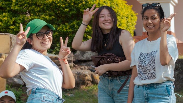 Corrente do bem leva centenas de jovens do mundo a Roma para o Jubileu 1