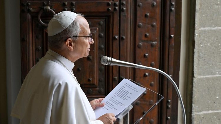 "Rezemos para que as negociações visem o fim das guerras e o bem comum", pede o Papa 9