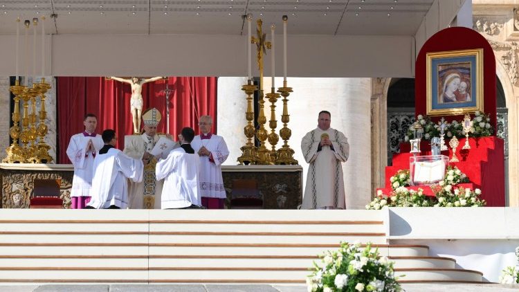 Leão XIV: os novos santos e santas mantiveram acesa a lâmpada da fé 1