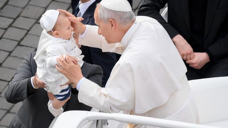 Papa: Jesus Ressuscitado cura a tristeza que paralisa o coração 1