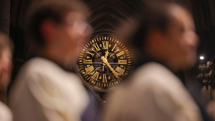 Mudança de horário dos programas da Rádio Vaticano 4