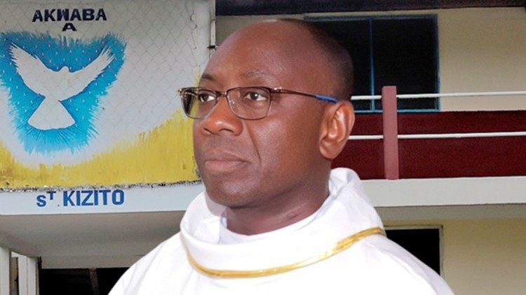 Dom Assandé Darius Ekou nomeado Bispo de Agboville 1